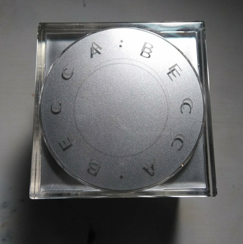 Becca cosmetics soft blur setting powder